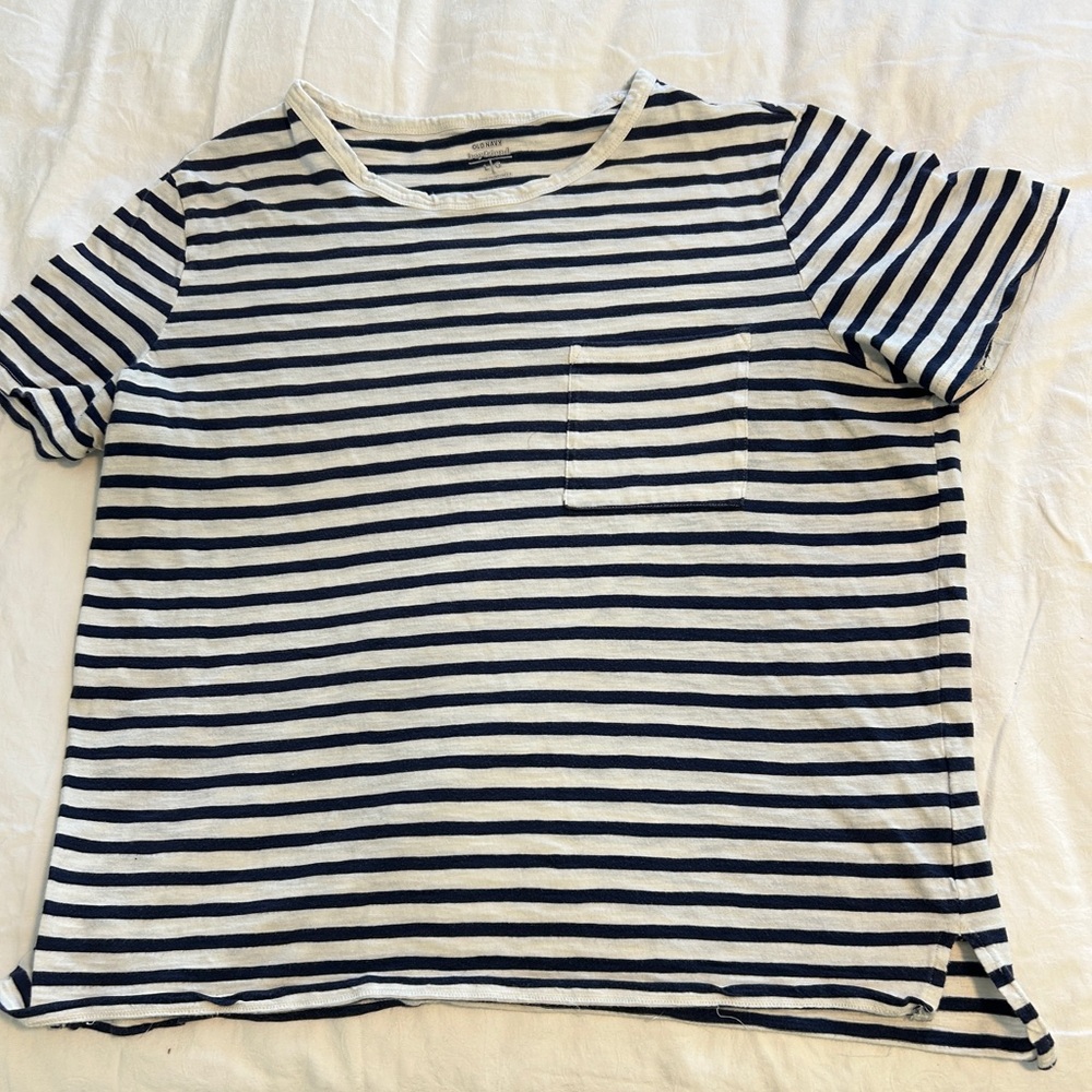 Women’s Old Navy Blue and White Striped Tee